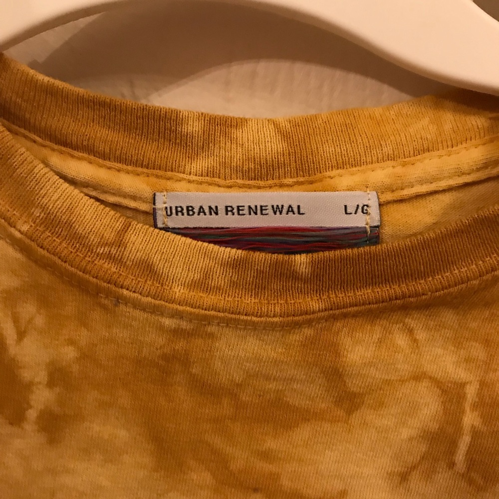 Urban Outfitters - Urban Renewal Gold Tie-Dye Tee - Picture 5 of 7